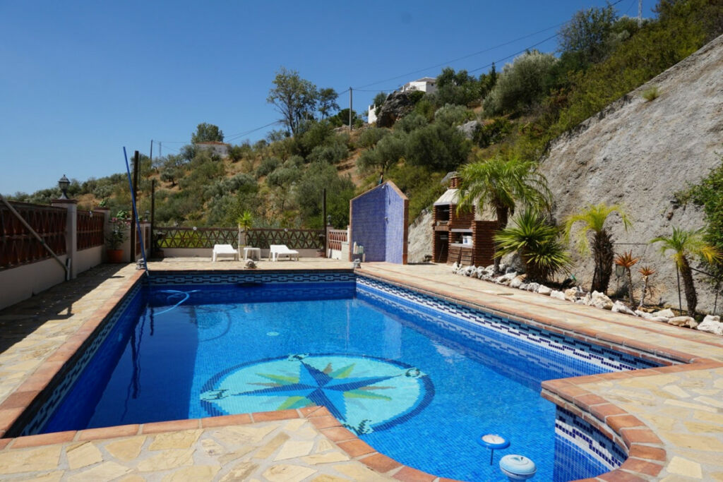 Detached Villa Alcaucín Málaga - image 5