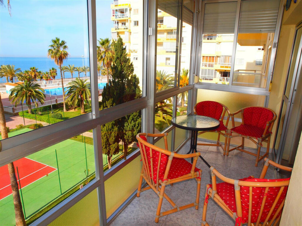 Middle Floor Apartment Algarrobo Málaga - image 5