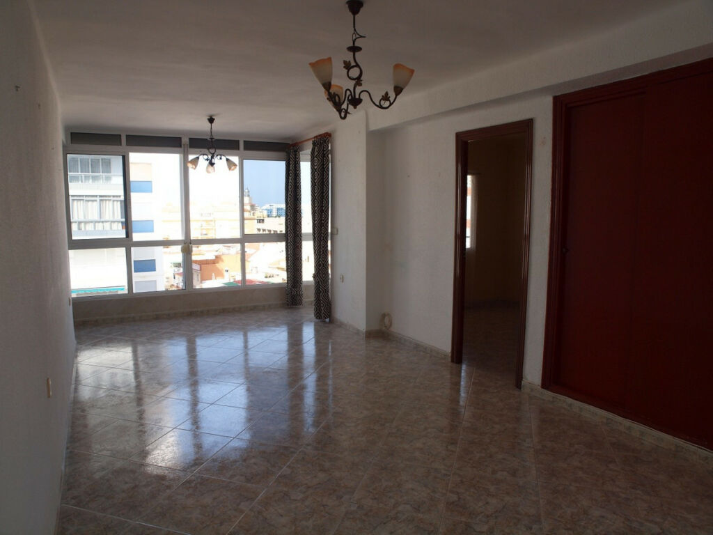 Middle Floor Apartment Torre del Mar Málaga - image 5