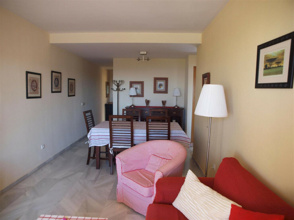 Middle Floor Apartment Caleta de Vélez Málaga - image 5