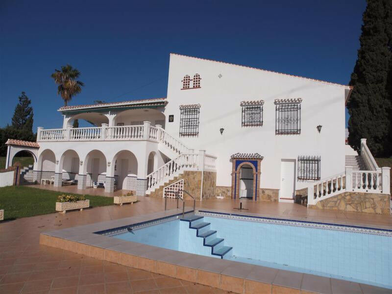 Detached Villa Caleta de Vélez Málaga - image 5