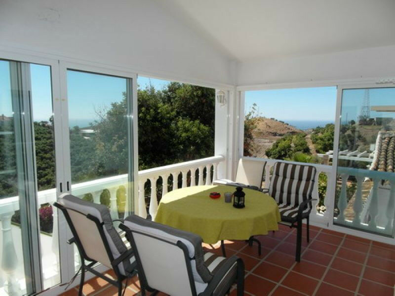 Detached Villa Almayate Málaga - image 5