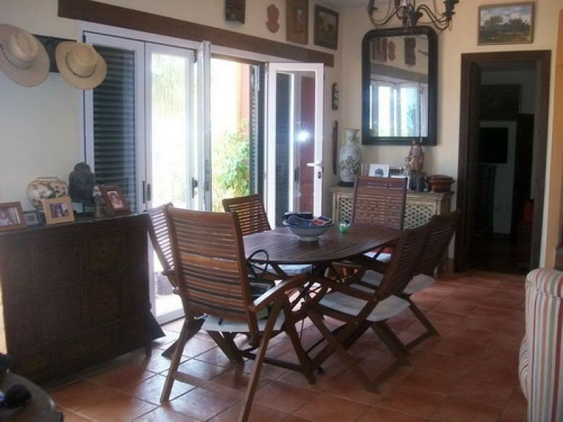 Detached Villa Benamocarra Málaga - image 5