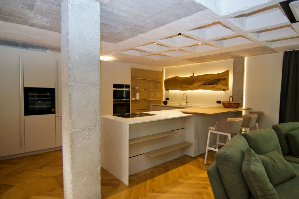 Middle Floor Apartment Marbella Málaga - image 5