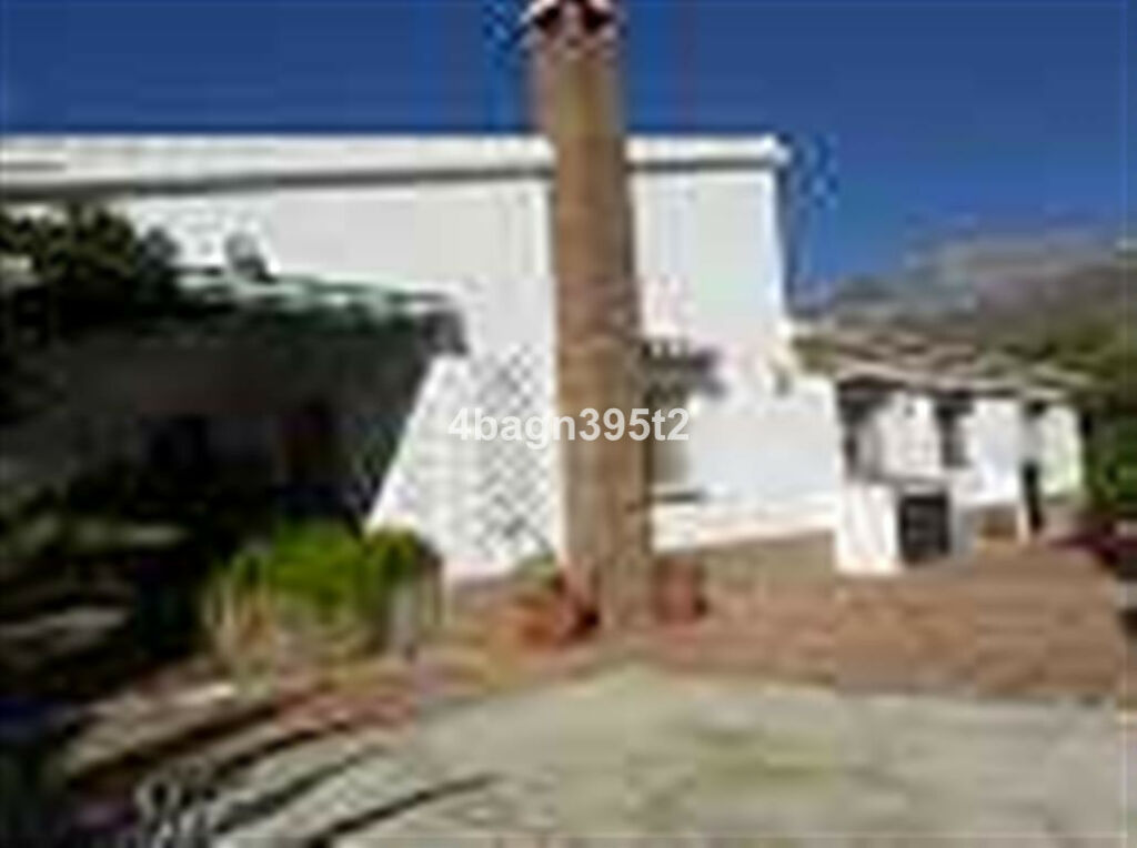 Detached Villa Sedella Málaga - image 5