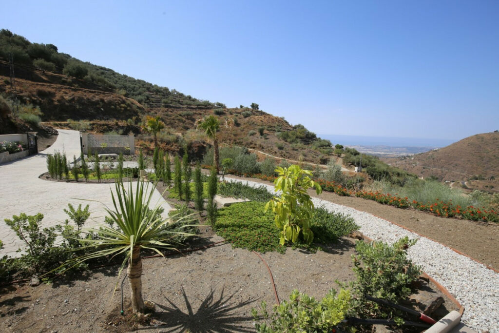 Detached Villa Arenas Málaga - image 5