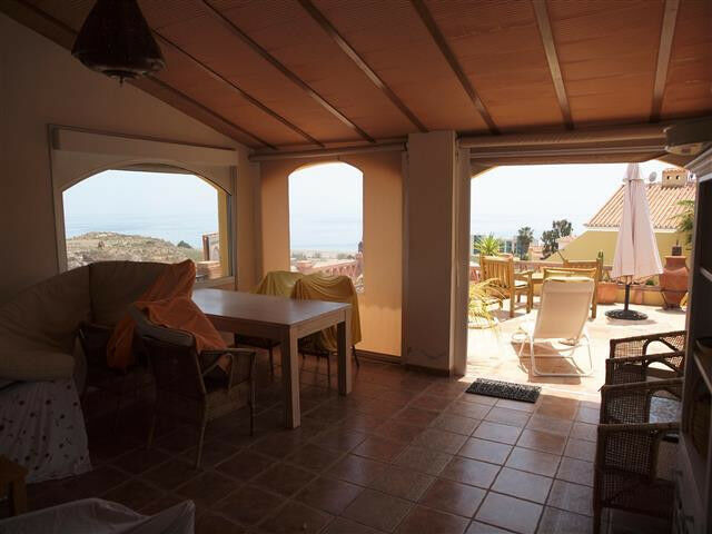 Detached Villa Benajarafe Málaga - image 5