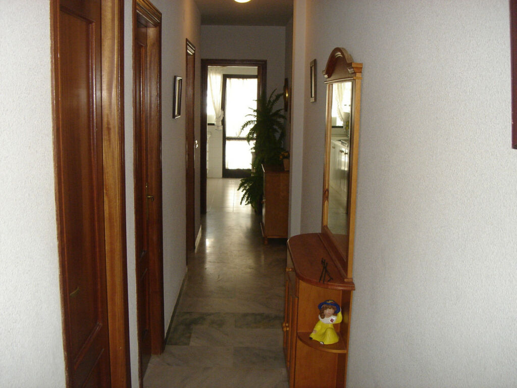 Middle Floor Apartment Mezquitilla Málaga - image 5