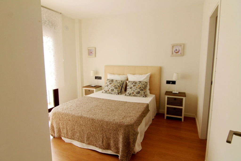 Semi-Detached House Lagos Málaga - image 5