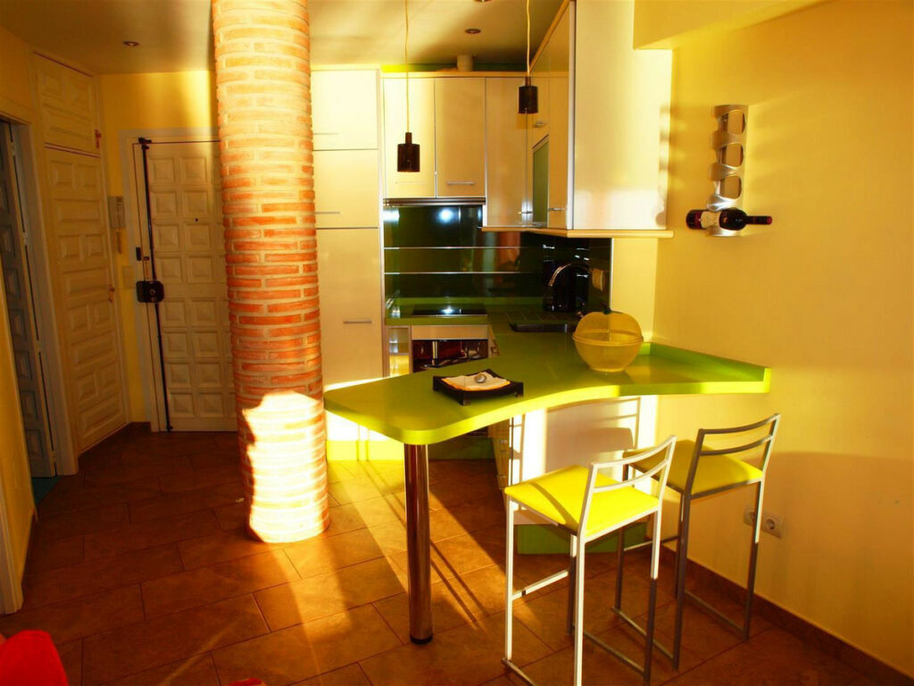 Middle Floor Apartment Algarrobo Málaga - image 5