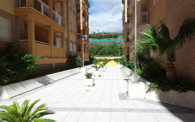 Ground Floor Apartment El Morche Málaga - image 5