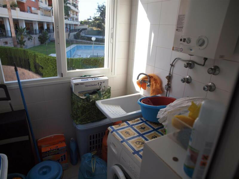 Middle Floor Apartment Torre del Mar Málaga - image 5