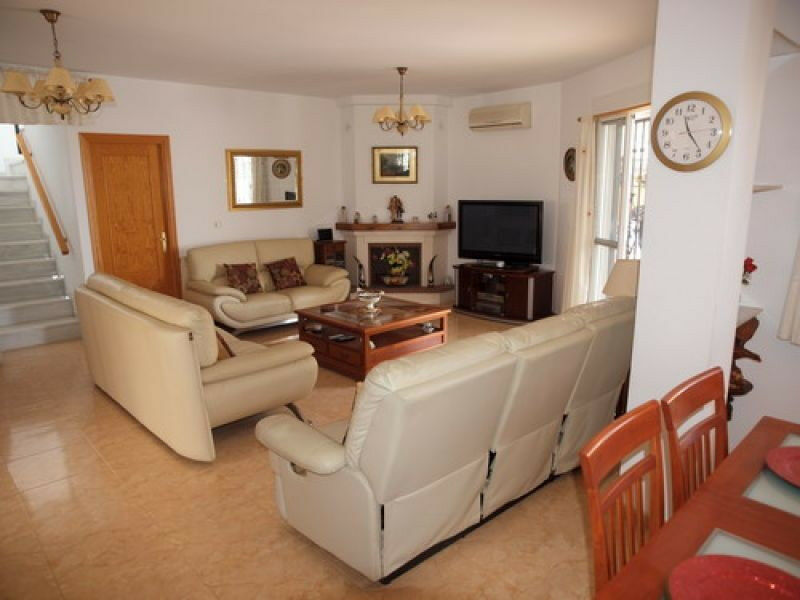 Detached Villa Almayate Málaga - image 5