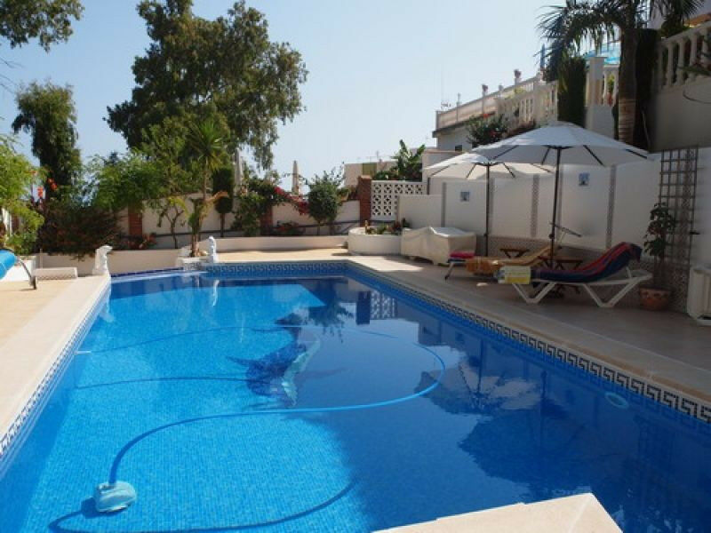 Detached Villa Benajarafe Málaga - image 5