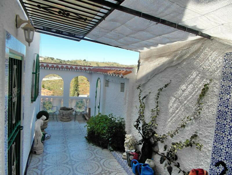 Detached Villa Benajarafe Málaga - image 5