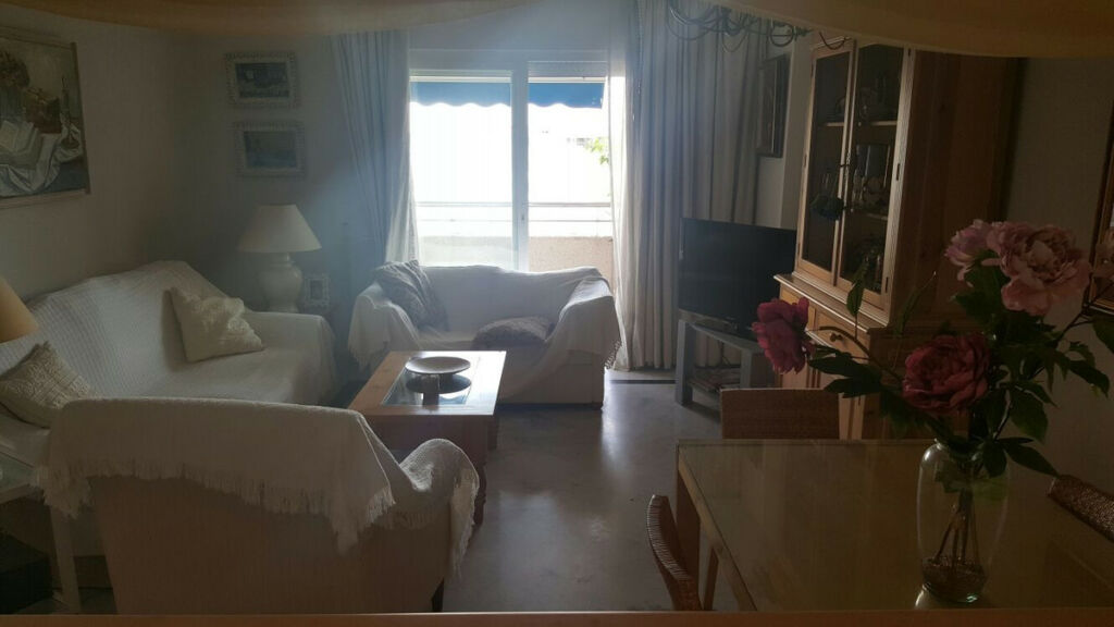 Middle Floor Apartment Puerto Banús Málaga - image 5