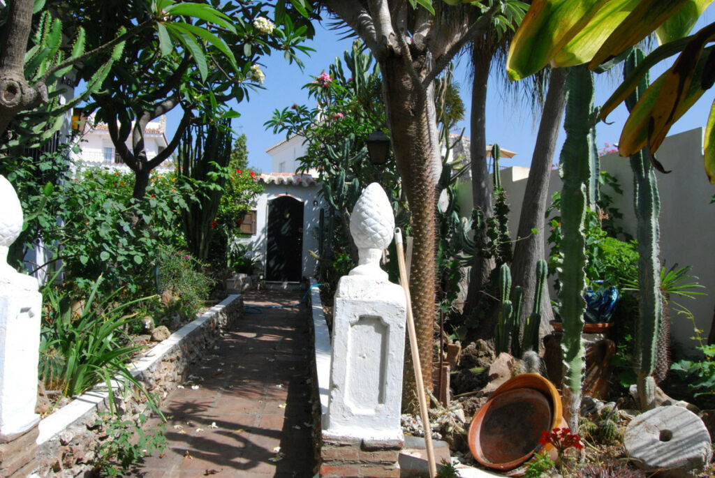 Detached Villa Nerja Málaga - image 5