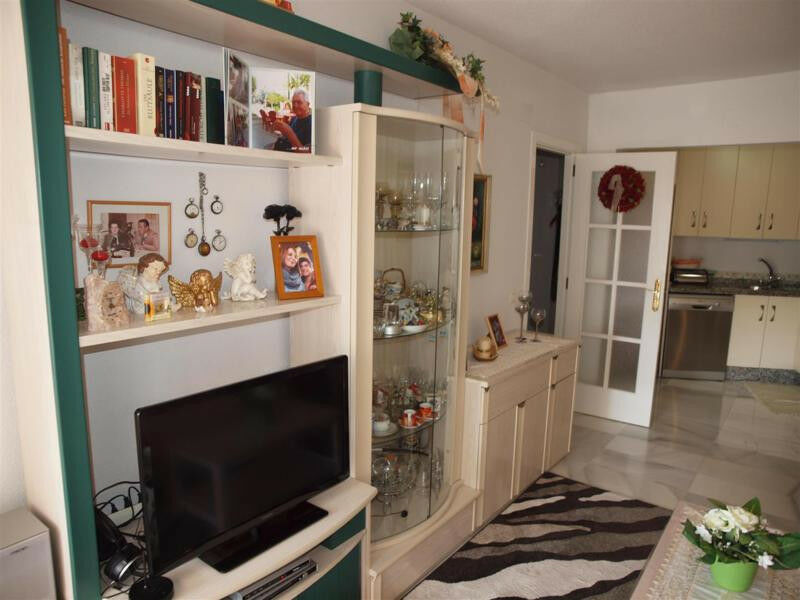 Middle Floor Apartment Torrox Málaga - image 5