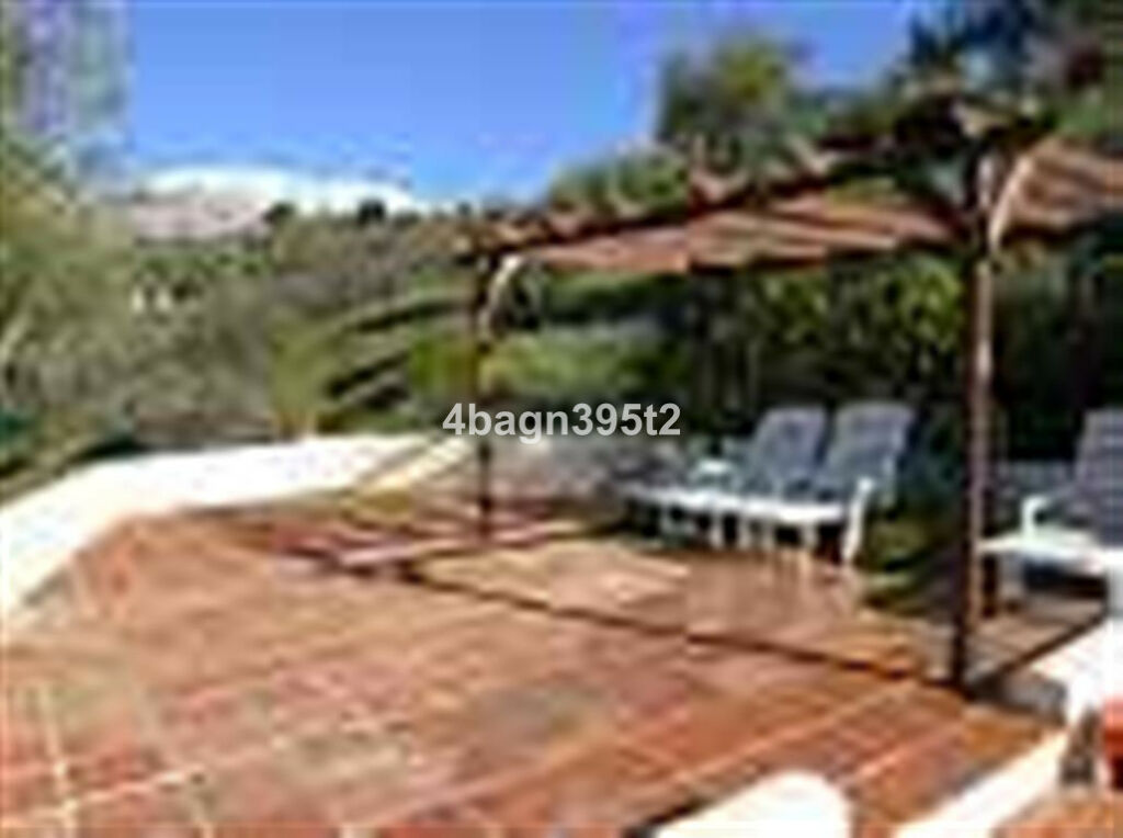 Detached Villa Sedella Málaga - image 5