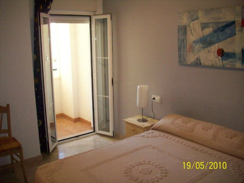 Middle Floor Apartment Estepona Málaga - image 5