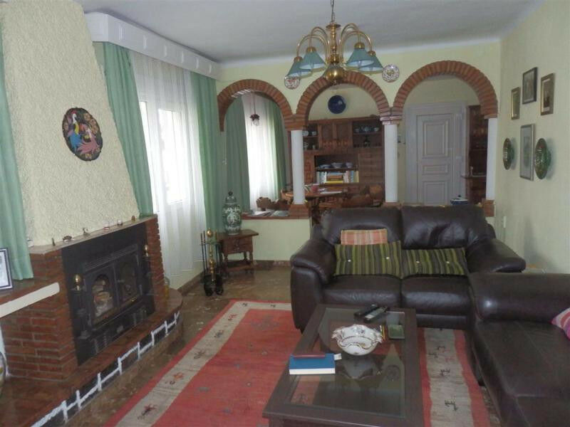 Detached Villa Rincón de la Victoria Málaga - image 5