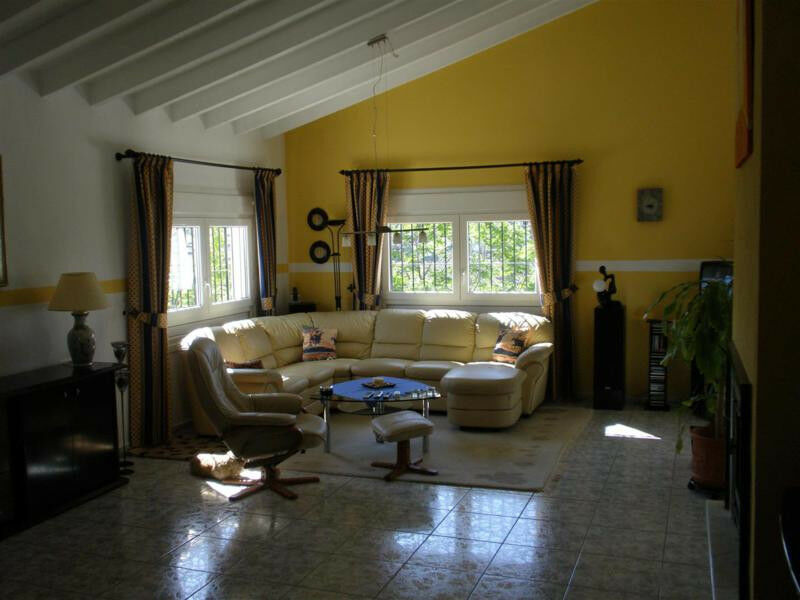 Detached Villa Cómpeta Málaga - image 5