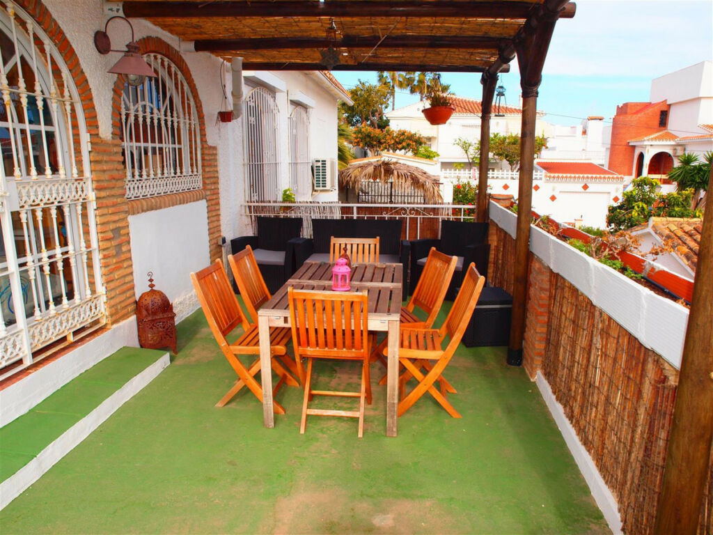 Detached Villa Benajarafe Málaga - image 5