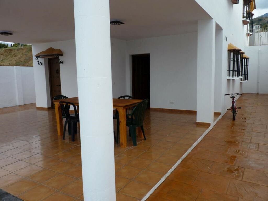 Detached Villa Puente don Manuel Málaga - image 5