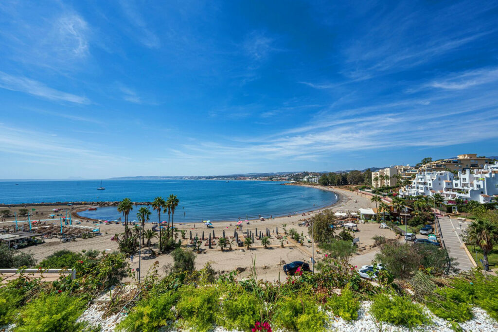 Middle Floor Apartment Estepona Málaga - image 50
