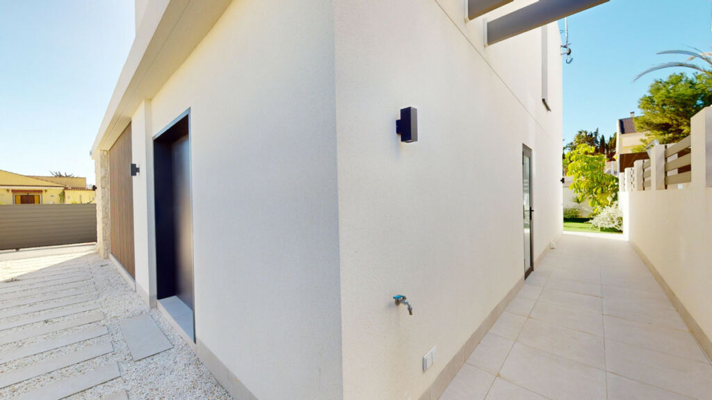 Detached Villa Lomas de Cabo Roig Alicante - image 48