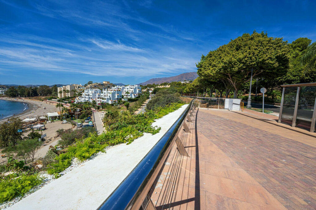 Middle Floor Apartment Estepona Málaga - image 53