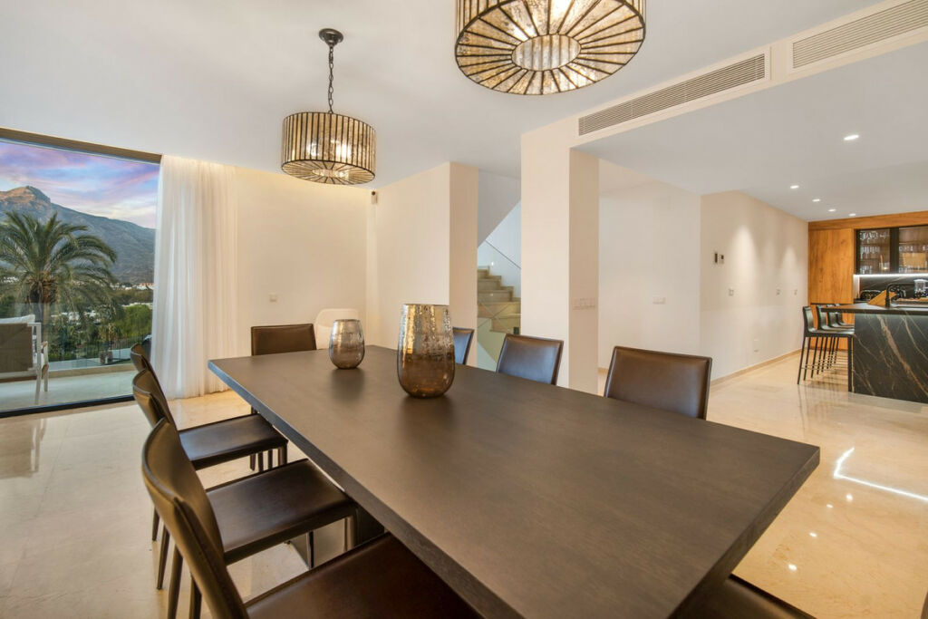 Detached Villa Nueva Andalucía Málaga - image 54