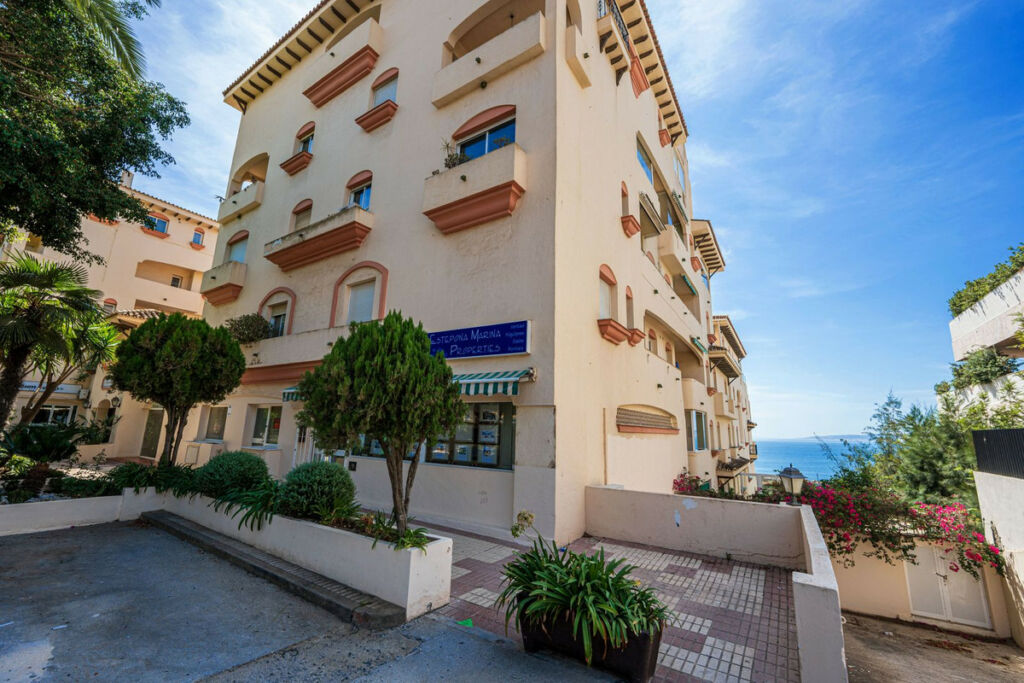 Middle Floor Apartment Estepona Málaga - image 59
