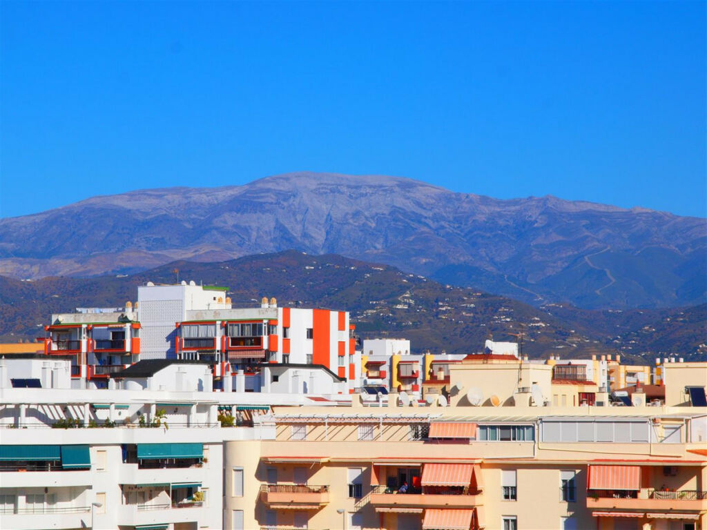 Penthouse Torre del Mar Málaga - image 6