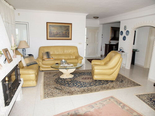 Detached Villa Benajarafe Málaga - image 6