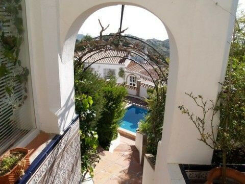 Detached Villa Iznate Málaga - image 6