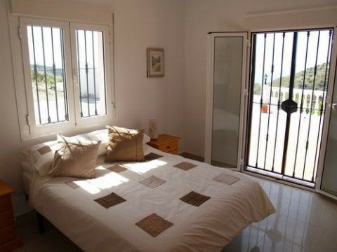 Detached Villa Sayalonga Málaga - image 6