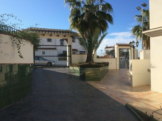 Townhouse Nerja Málaga - image 6