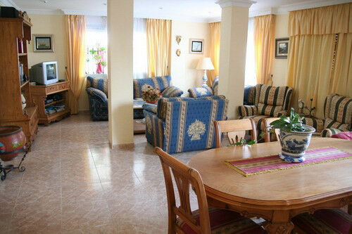 Detached Villa Almayate Málaga - image 6