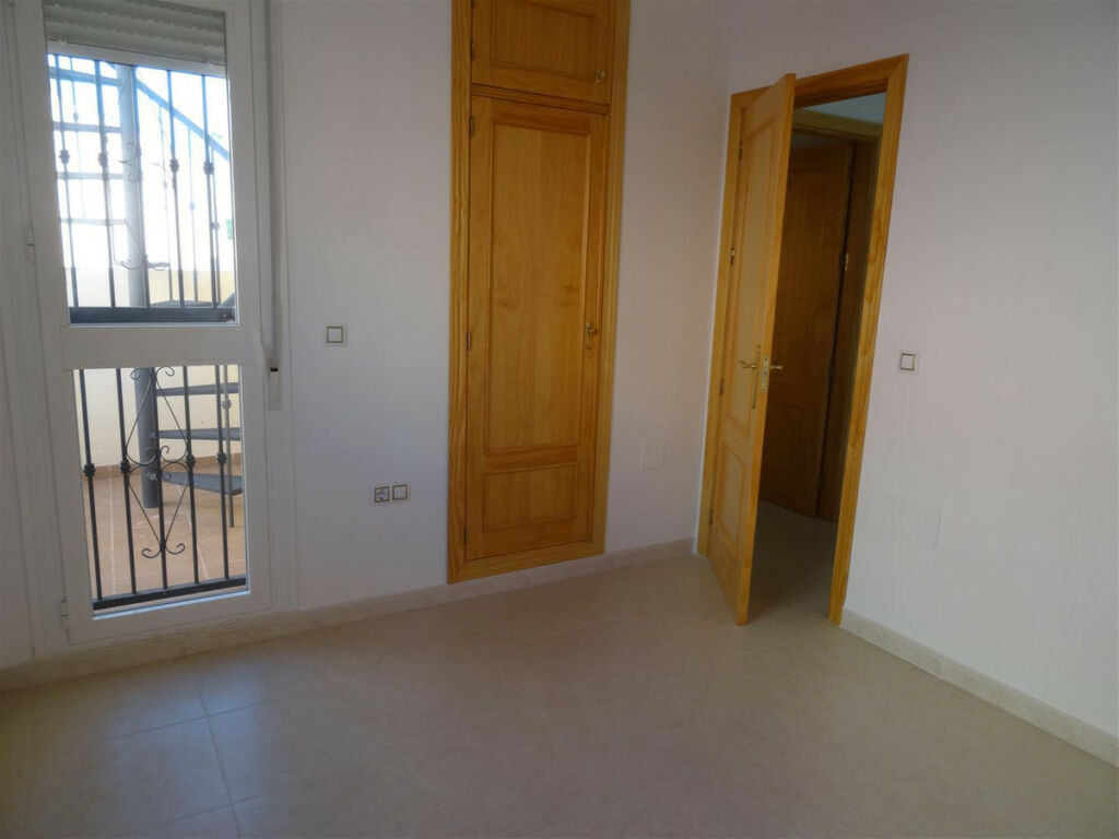 Townhouse Benajarafe Málaga - image 6