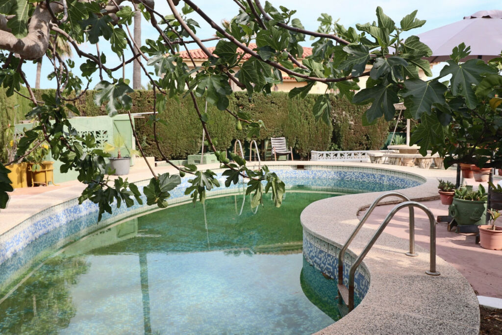 Detached Villa La Nucia Alicante - image 6