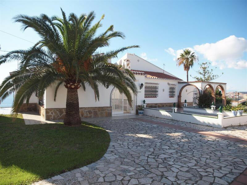 Detached Villa Caleta de Vélez Málaga - image 6