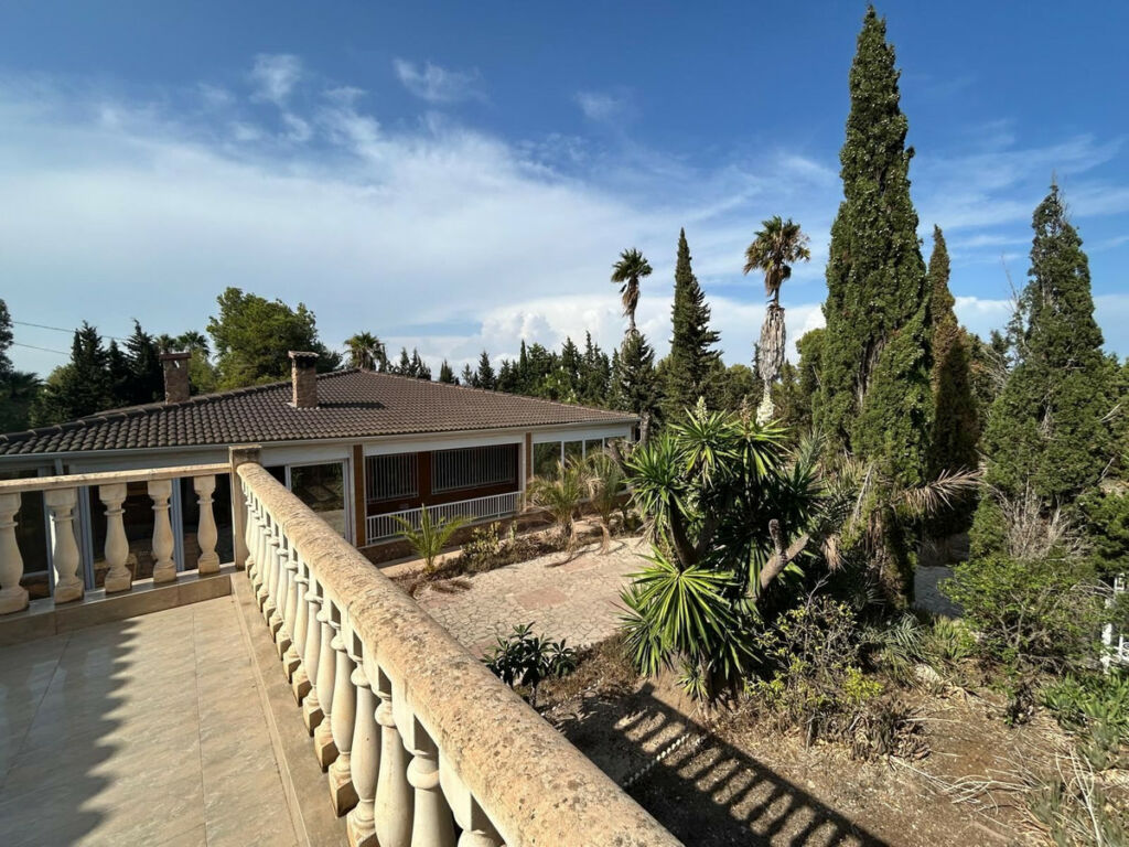 Detached Villa La Marina Alicante - image 6