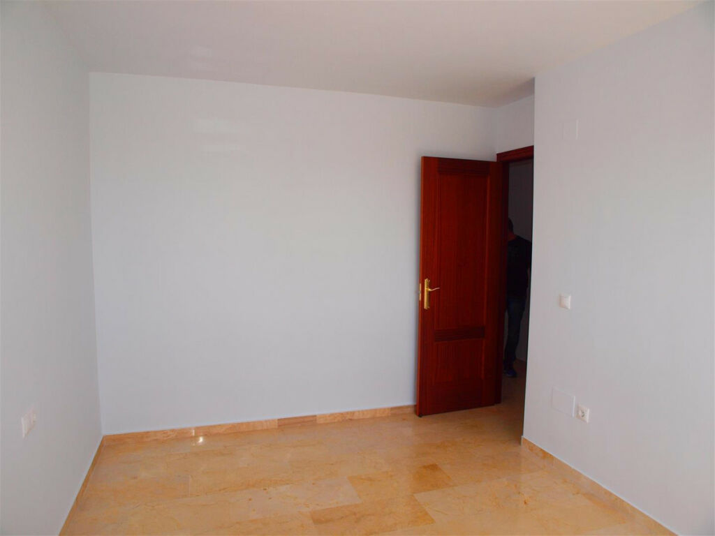Middle Floor Apartment Torre del Mar Málaga - image 6