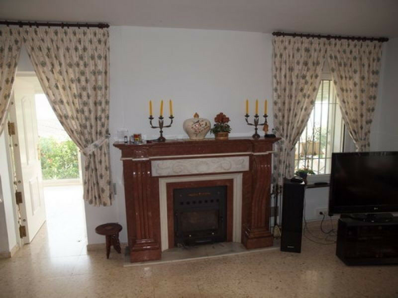 Detached Villa Benajarafe Málaga - image 6