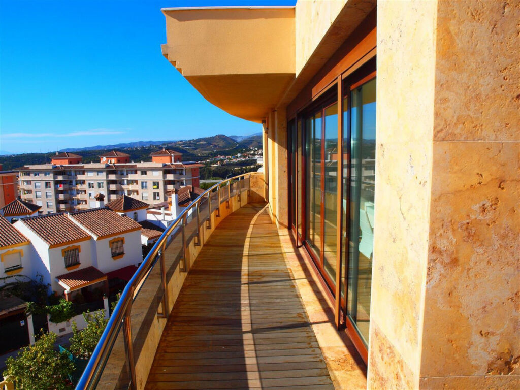 Penthouse Torre del Mar Málaga - image 6