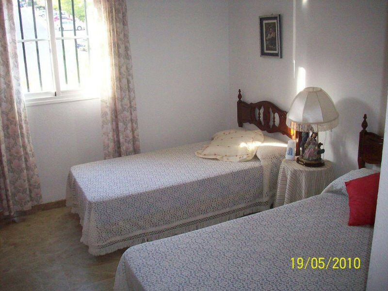 Middle Floor Apartment Estepona Málaga - image 6