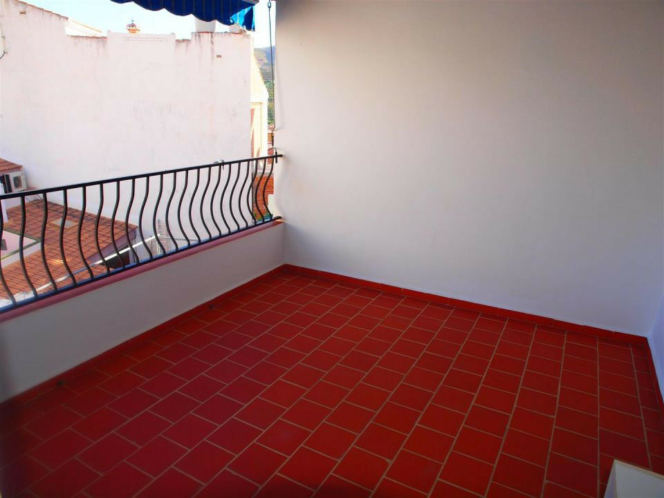 Semi-Detached House Benamargosa Málaga - image 6