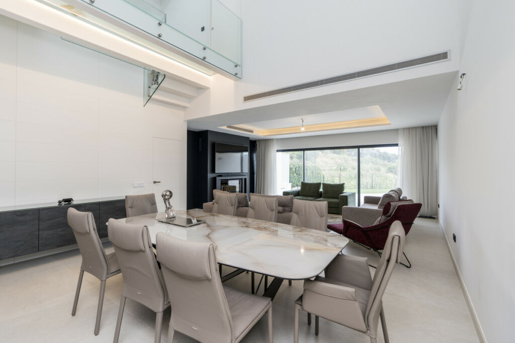 Semi-Detached House Estepona Málaga - image 6