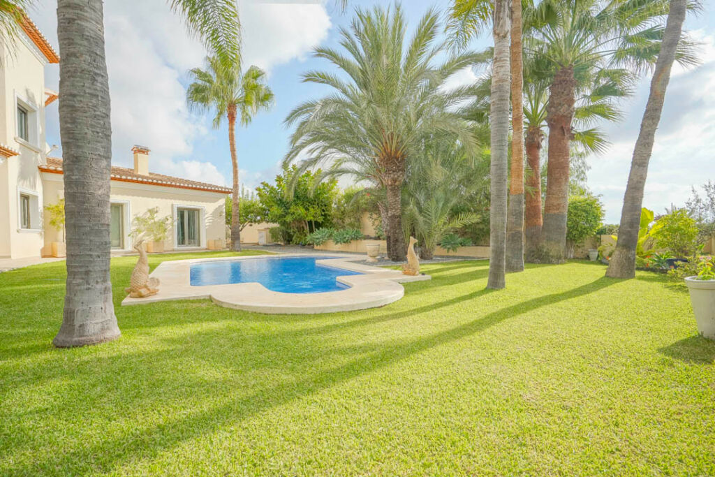 Detached Villa Benissa Alicante - image 6